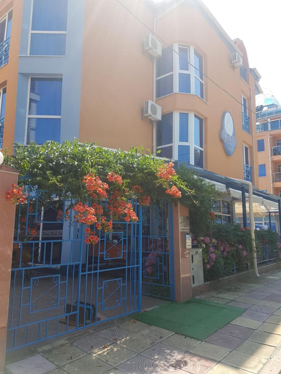 Dara Hotel Primorsko Exterior photo